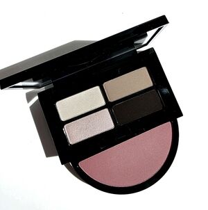 Bobbi Brown Instant Pretty Eye & Cheek Palette New LE